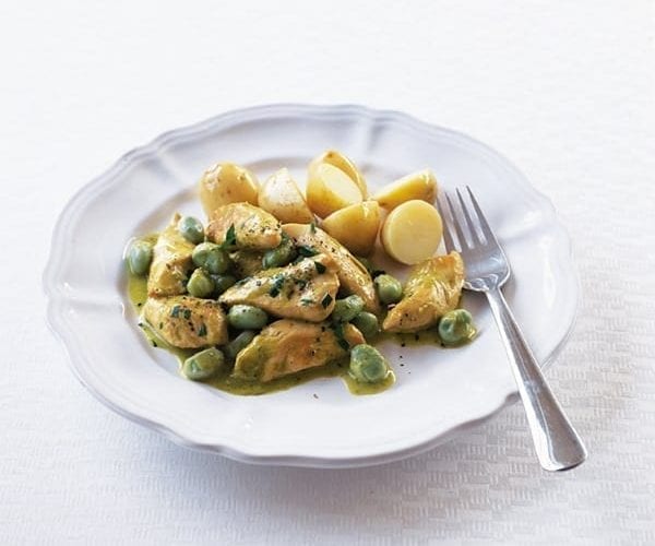 Chicken with creamy pesto and broad beans