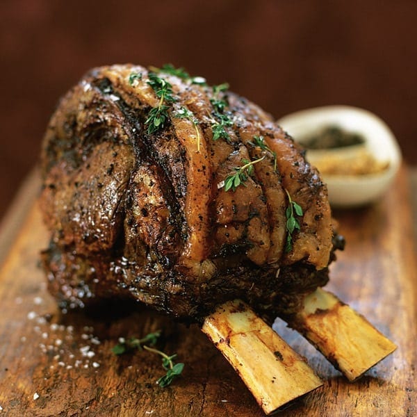Thyme-roasted rib of beef with red wine gravy
