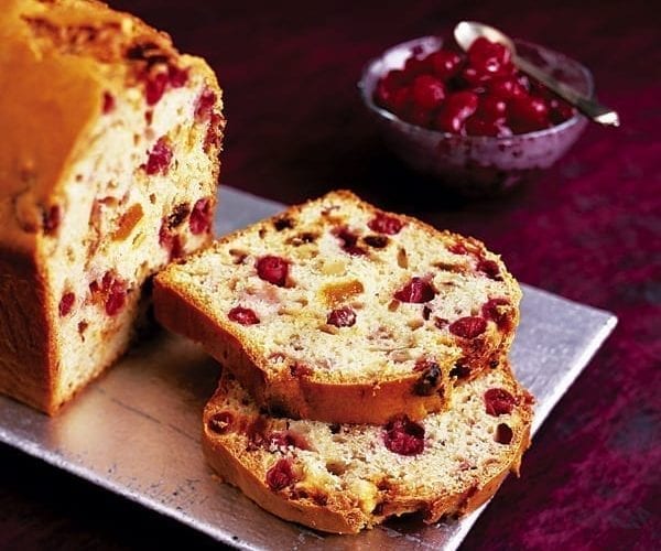 Cranberry fruit loaf with cranberry sauce