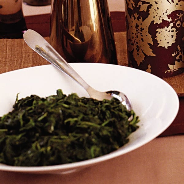 Steamed spinach with shallots