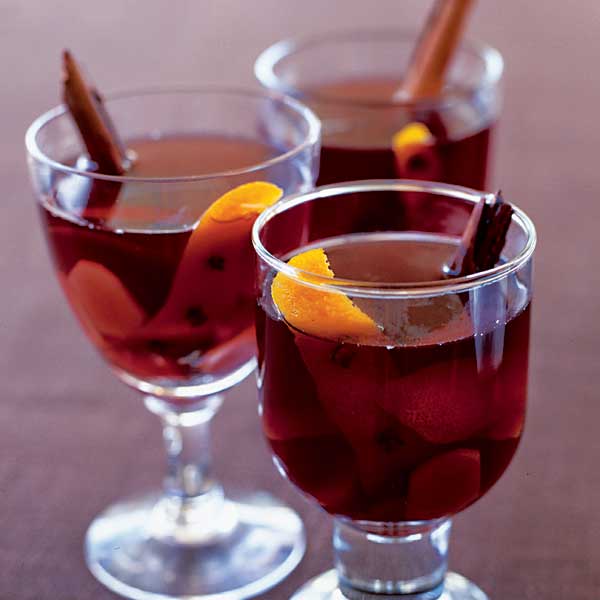 Hot mulled winter punch