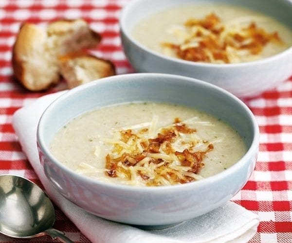 Potato, leek and Emmental soup