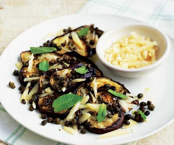 Roasted aubergines with capers