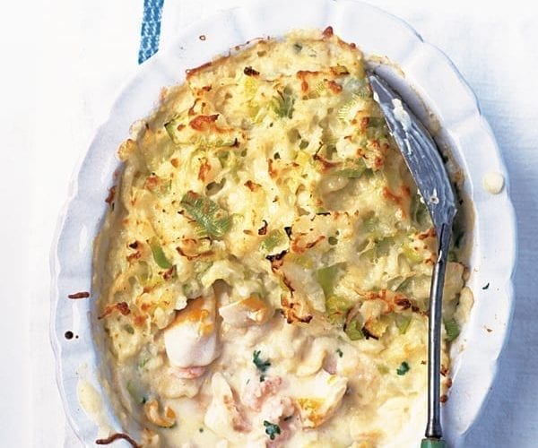 Fish pie with a cheesy leek mash topping recipe