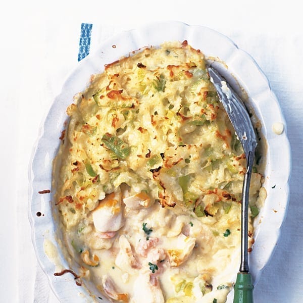 Fish pie with prawns and cheesy leek mash topping