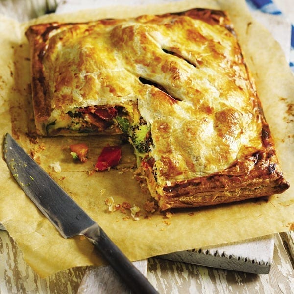 Roast vegetable and houmous pie