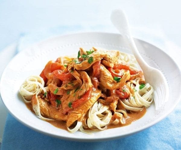 Pepper and turkey goulash
