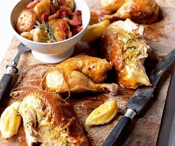 Roast chicken with leeks, peppers and olives