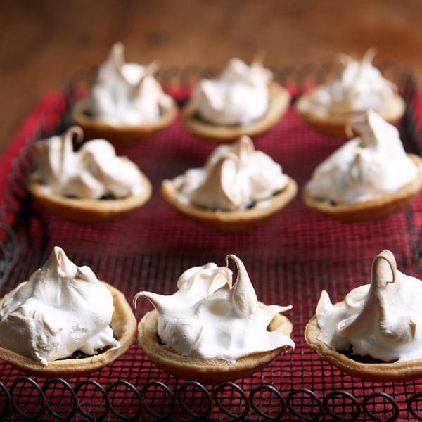 Meringue-topped mince pies