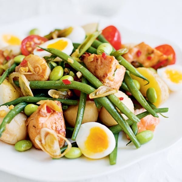 Scallop and salmon salad with beans and quail’s eggs