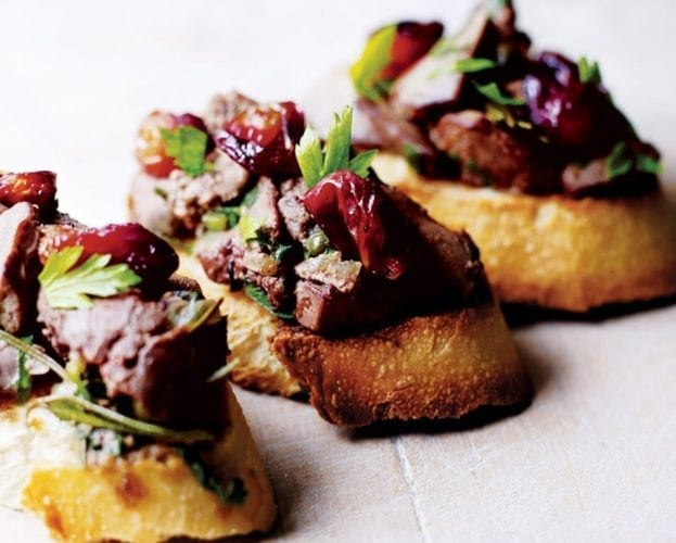 Chicken liver and bacon salad