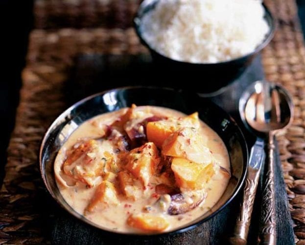 Corn on the cob peanut curry