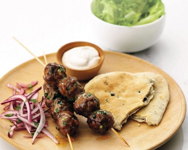 Houmous and harissa kofte pittas