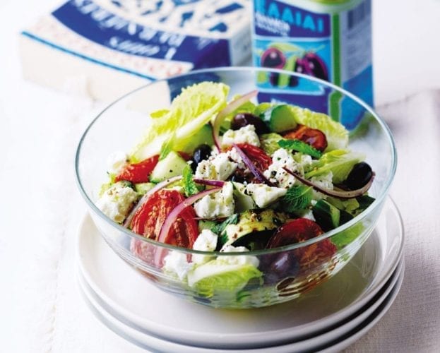 Green beans, bulgur, feta and pomegranate with sunflower seed dressing