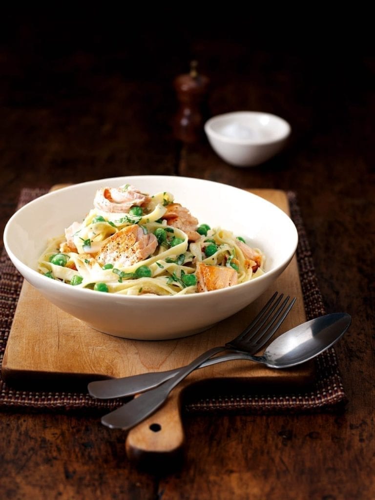 Low calorie salmon and pea tagliatelle