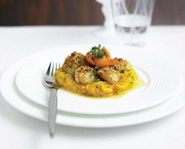 Seared scallops with Parmesan crust