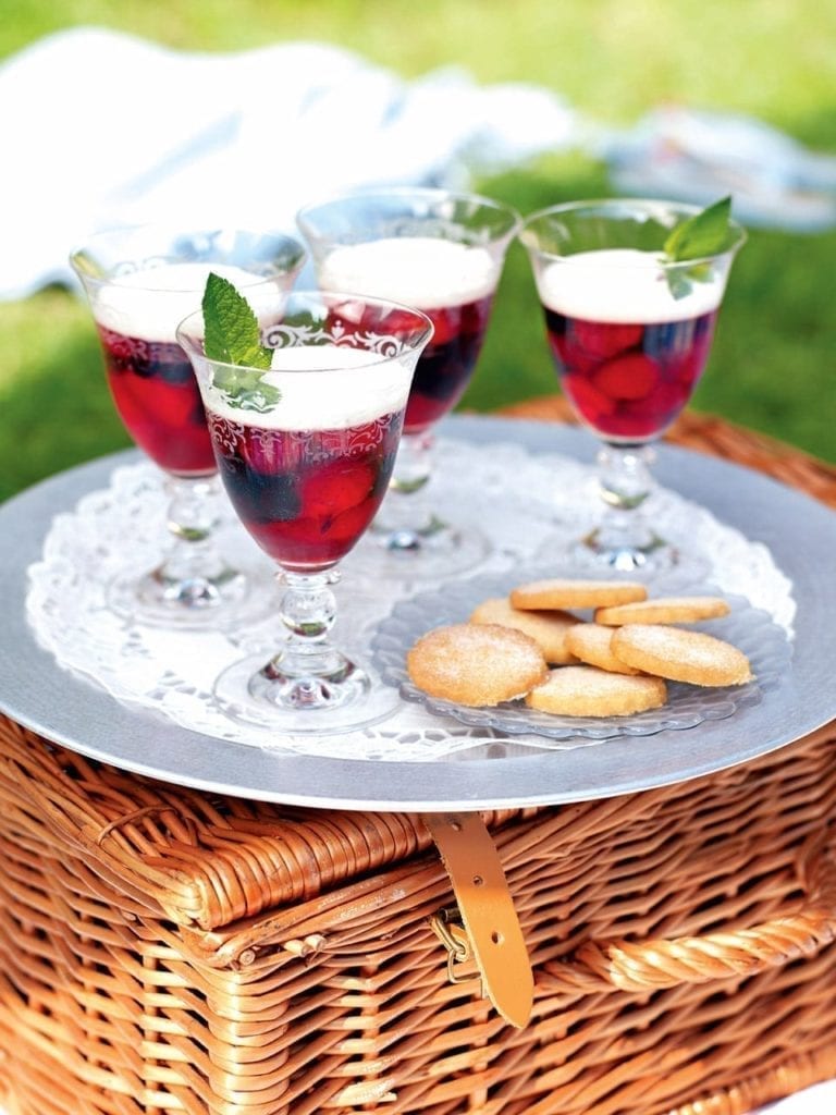 Sparkling summer fruit jellies