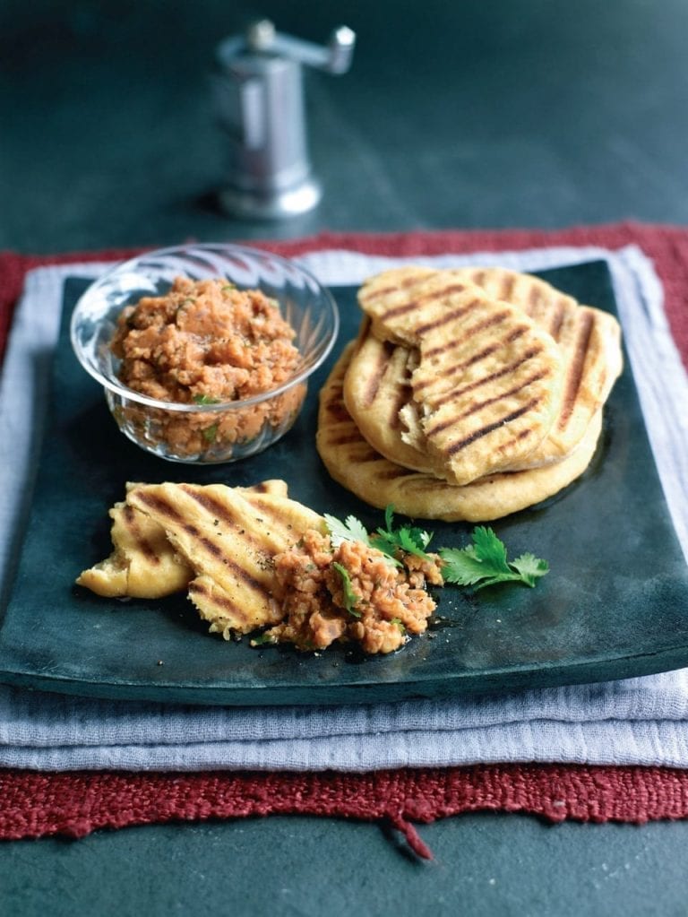 Flatbread with red lentil pâté