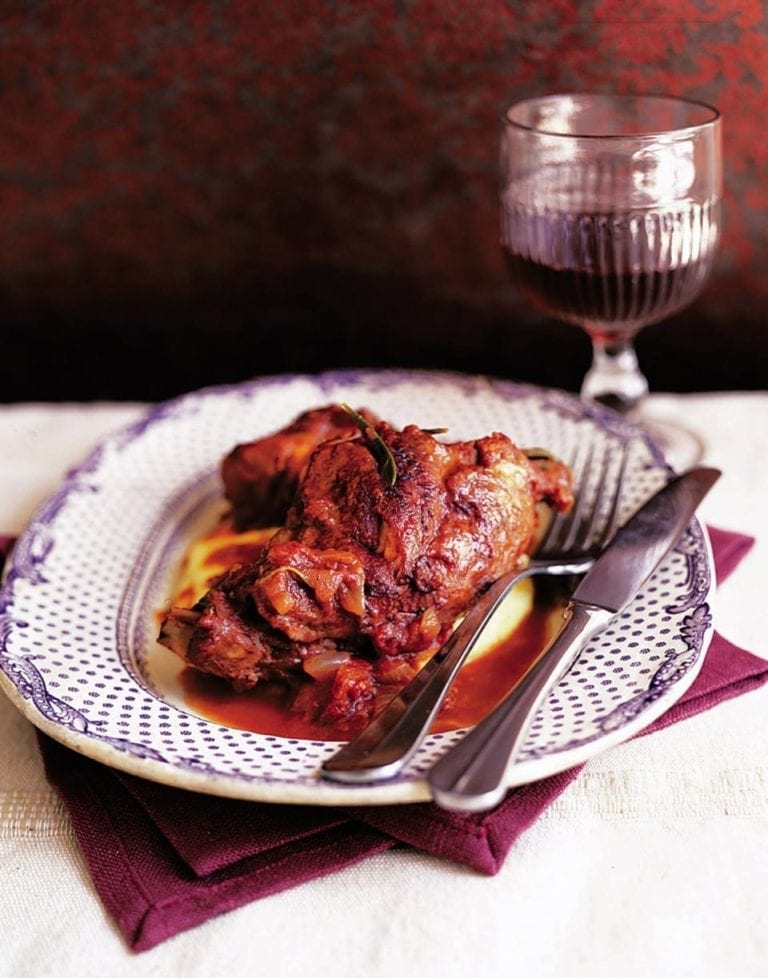 Rabbit casserole with tomato and rosemary