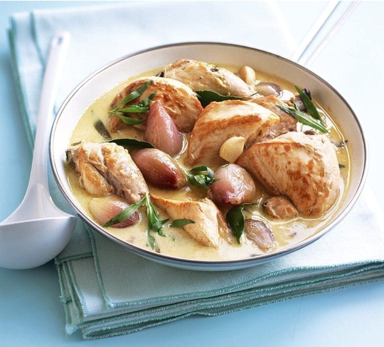 Chicken sauté with white wine, shallots and tarragon