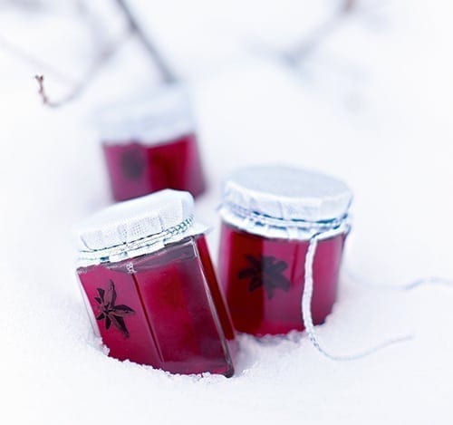 Mulled cranberry and apple jelly