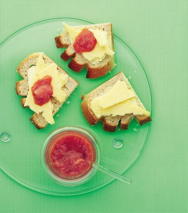 Quick rhubarb chutney