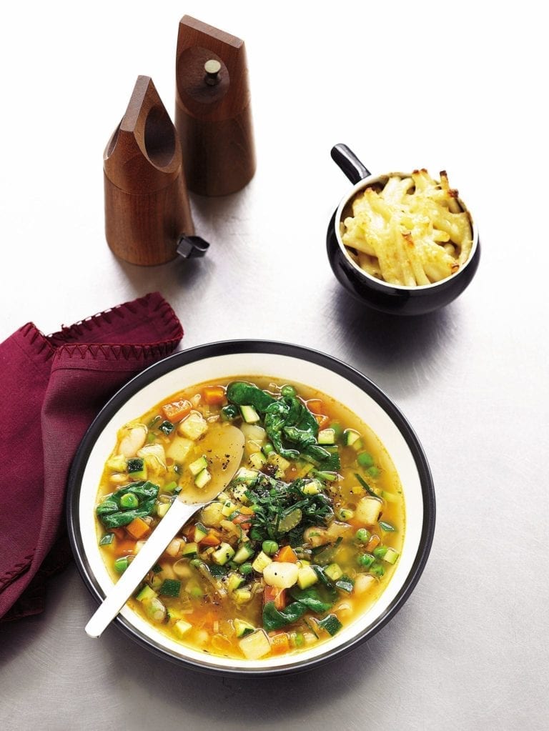 Minestrone with macaroni cheese