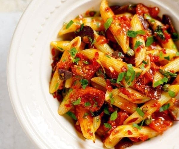 Cherry tomato and chilli pasta