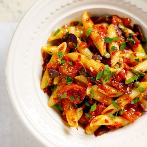 Cherry tomato and chilli pasta