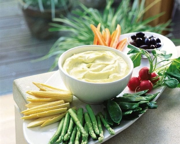 Aioli with crudites on a plate