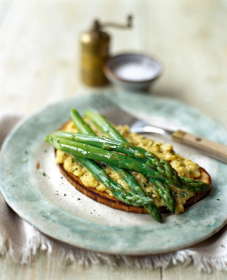 Scrambled egg and asparagus on toast