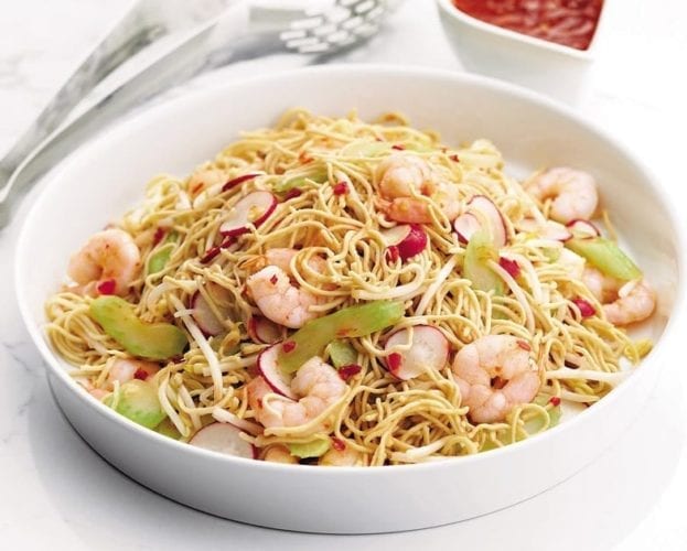 Sweet chilli prawn and egg noodle salad