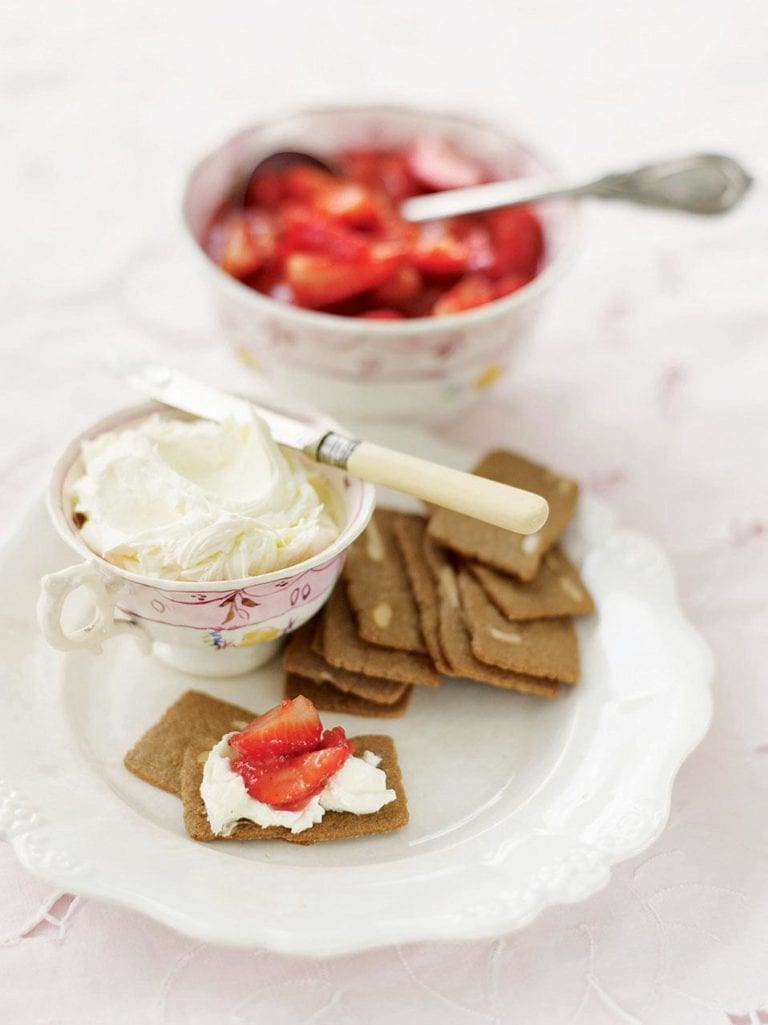 Strawberries, mascarpone butter and almond thins