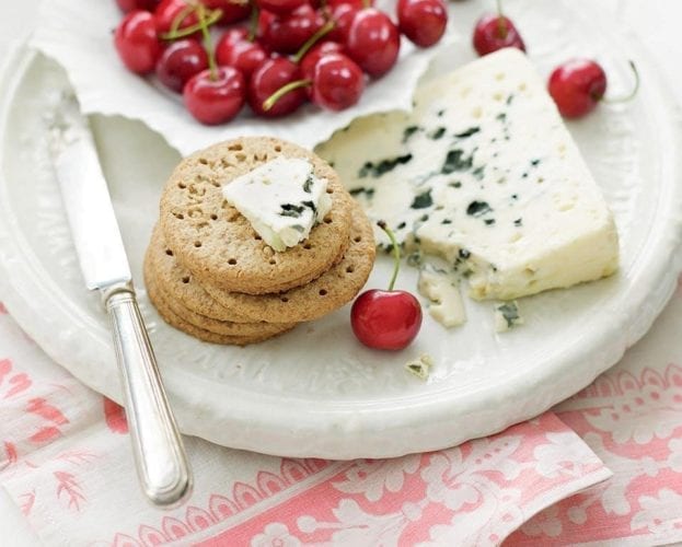 Cherries with blue cheese