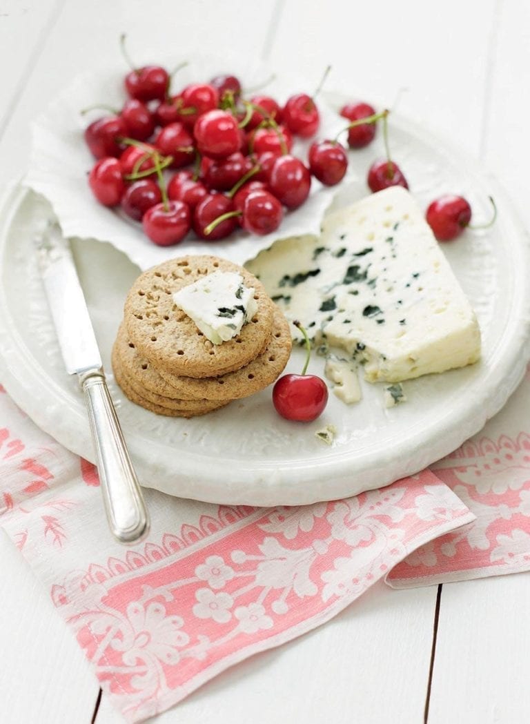 Cherries with blue cheese