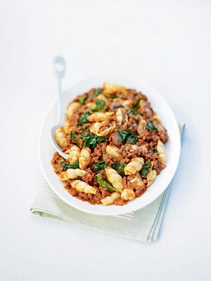 Beef, spinach and mozzarella ragù