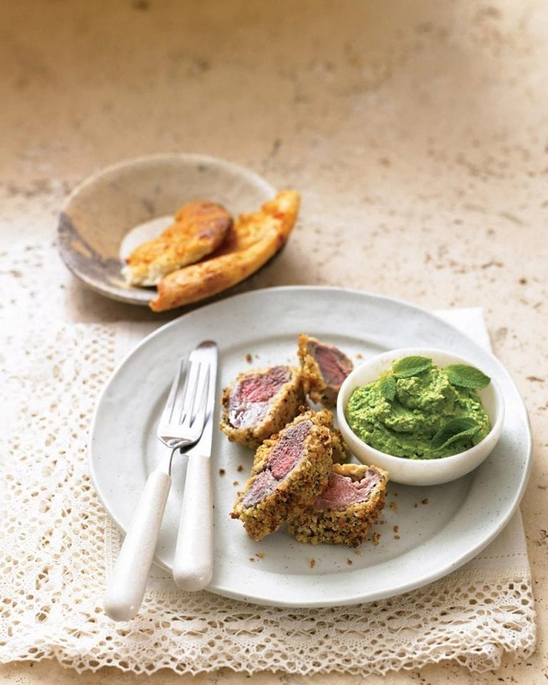 Quick crispy lamb with pea purée