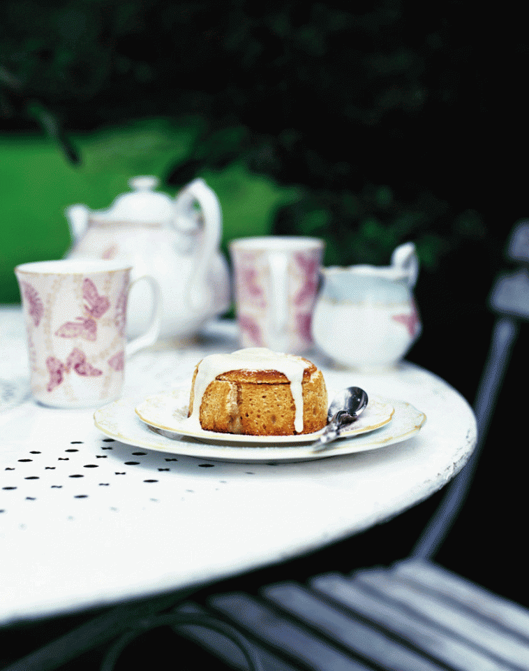 Hot apple and vanilla charlottes with custard