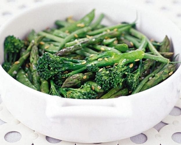 Microwaved crunchy green vegetables