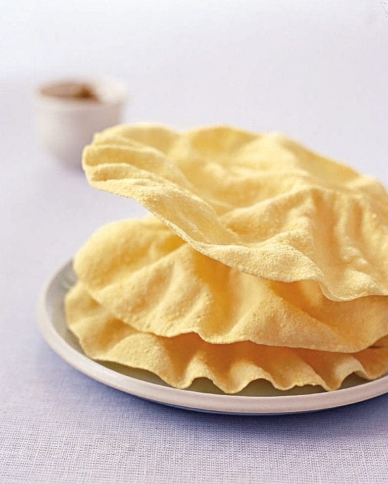 Microwaved crispy poppadums