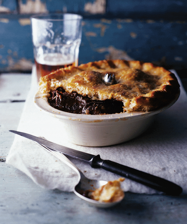 Beef, caramelised onion and ale pie