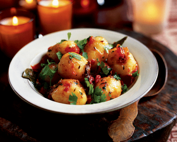 Dum aloo (potato curry)