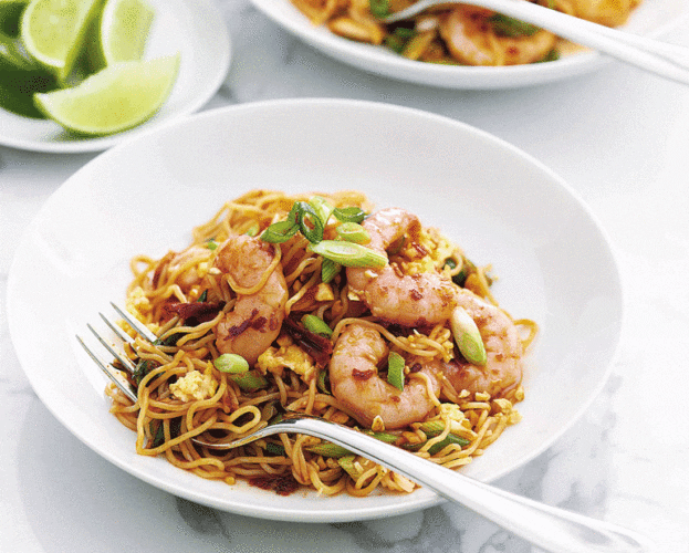 Prawn and lemongrass hot and sour soup
