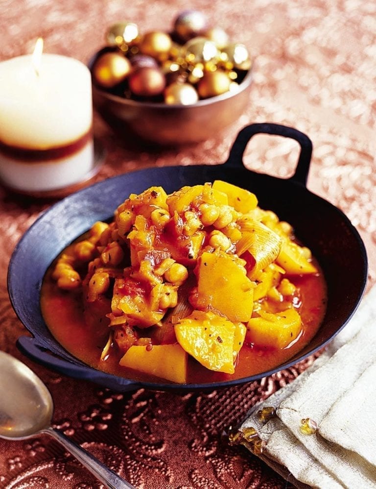 Chickpeas with winter vegetables and saffron