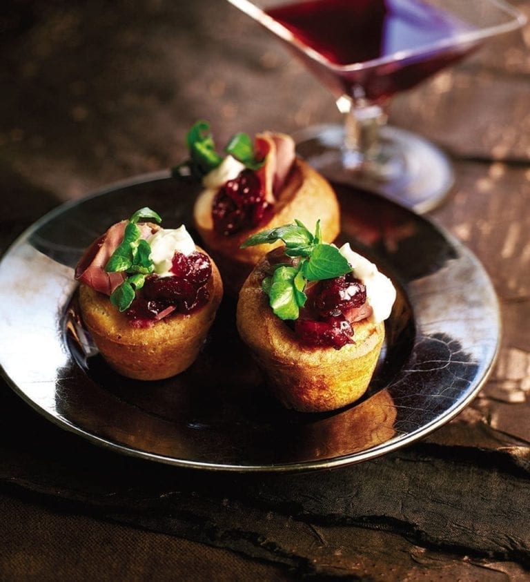 Mini Yorkshire puddings with venison