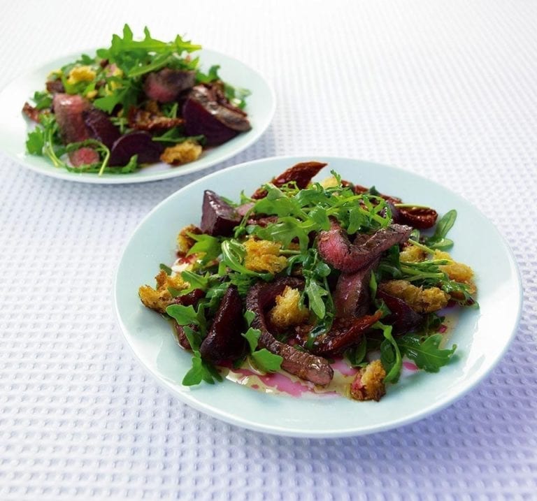 Warm beef, beetroot and rocket salad