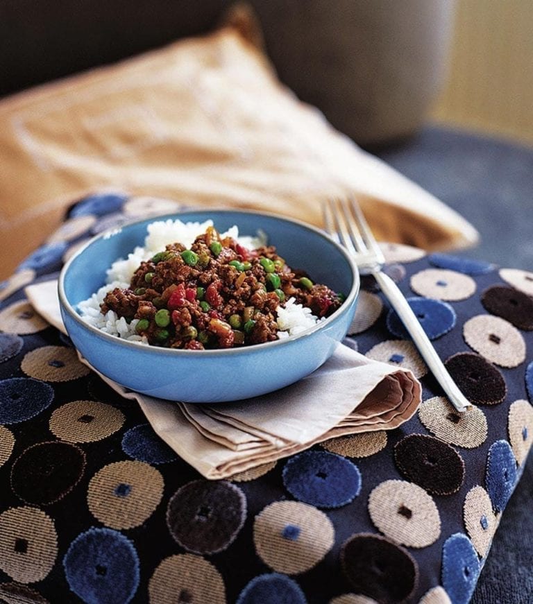 Curried mince with peas