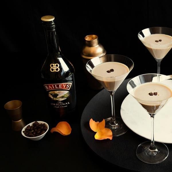 Flat white martini video recipe