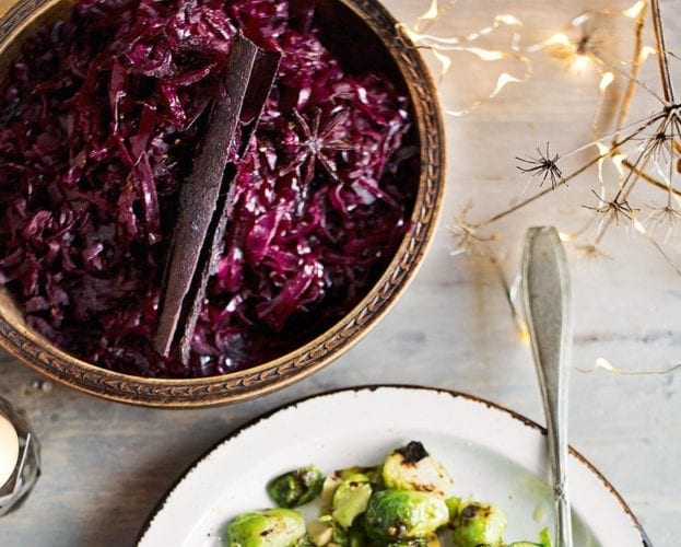 Freezable Riesling-braised red cabbage