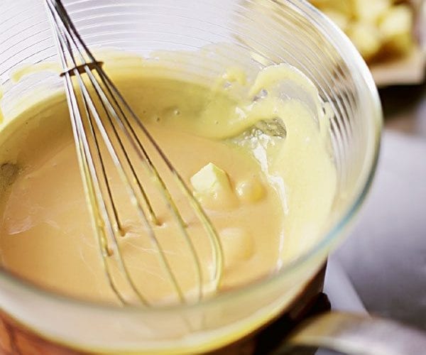 How to make hollandaise sauce video